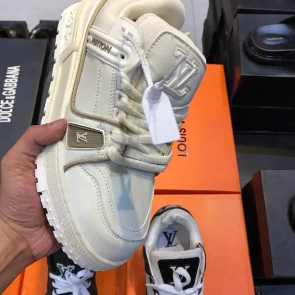 LVTN Sneakers