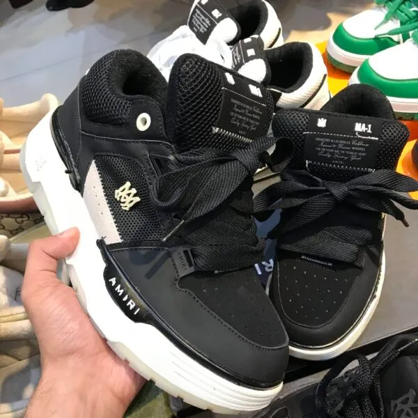 AMR Sneakers