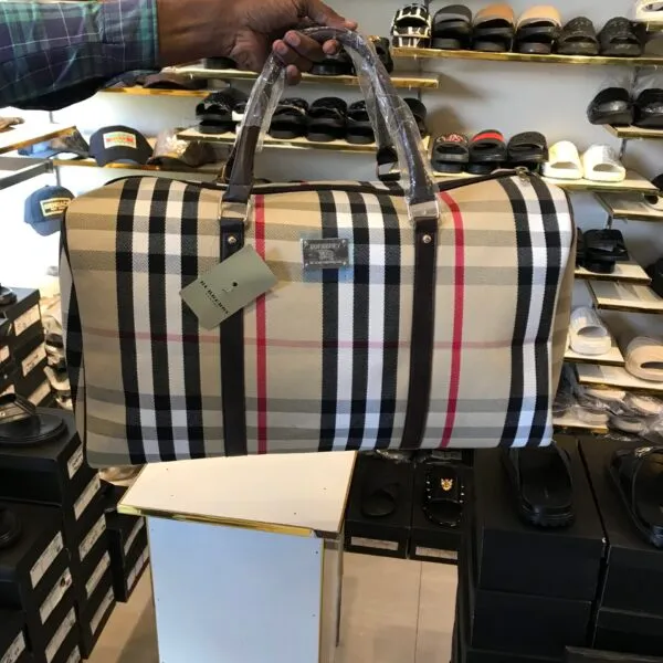 BRBRY Leatherite material Bag