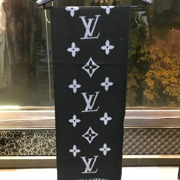 LVTN Scarf