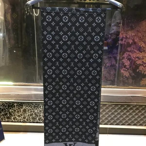 LVTN Scarf