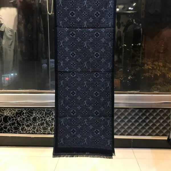 LVTN Scarf