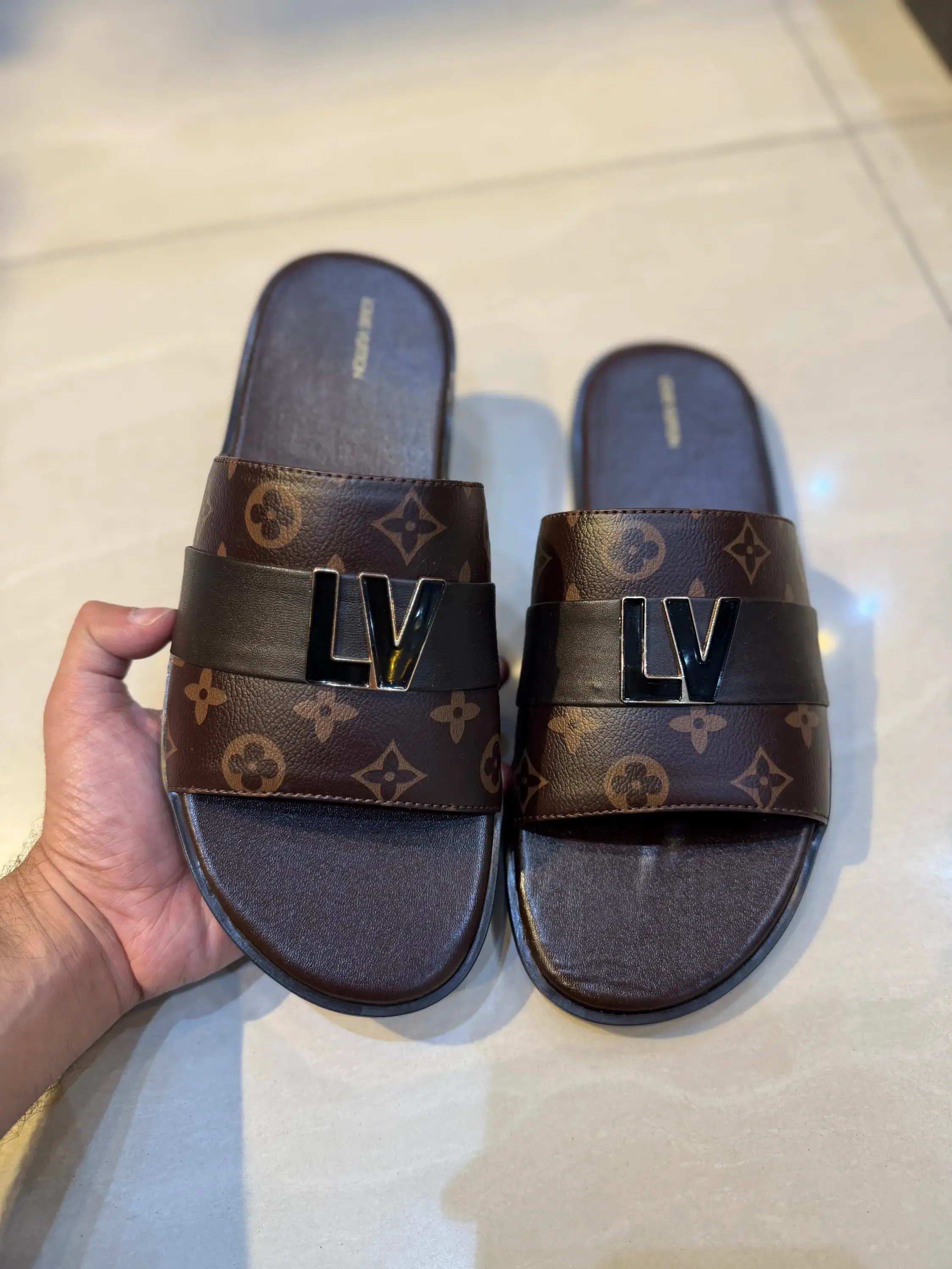 LVTN Slide